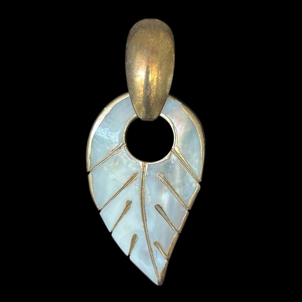 Vintage Abalone Shell Earrings With Gold Tone Trim - Picture 2 of 5